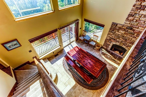 580 Hunter Ridge Dr - View~Topia image 2