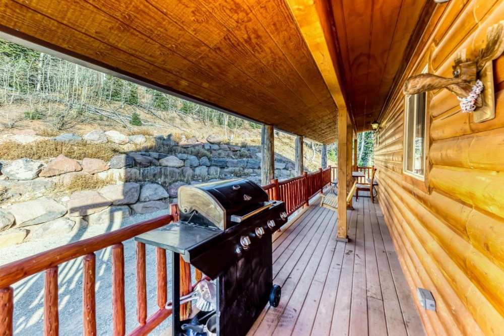 580 Hunter Ridge Dr - View~Topia 580 Hunter Ridge Dr - View~Topia