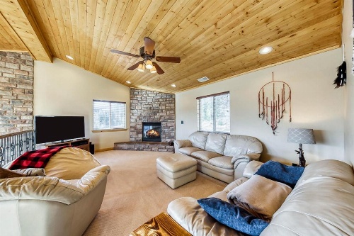 580 Hunter Ridge Dr - View~Topia image 9